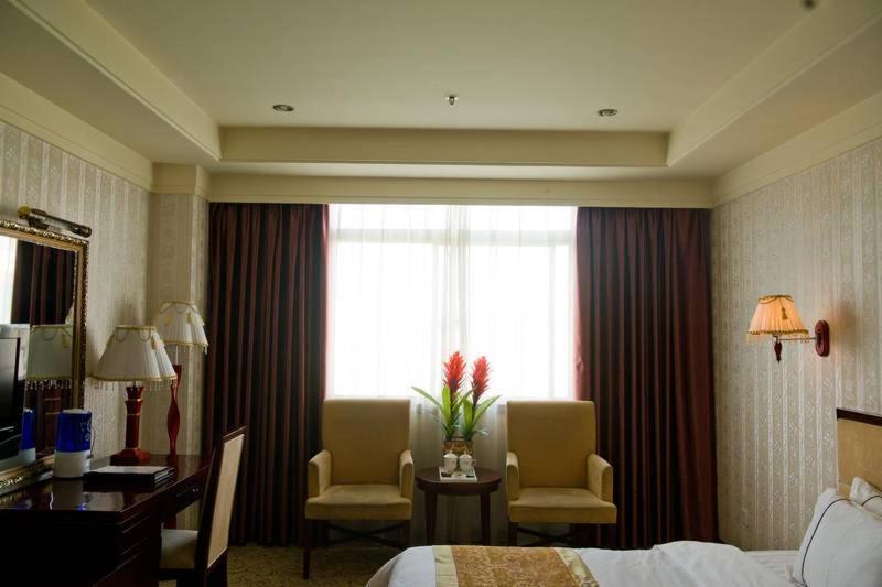Laway Internatinal Hotel Lhasa Esterno foto
